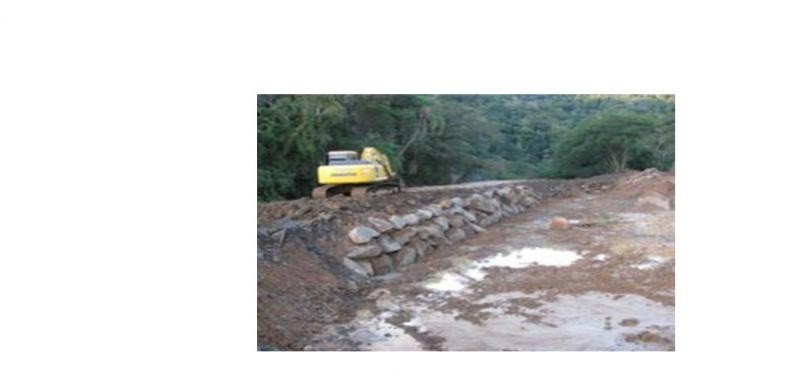Canal de adução hidrelétrica